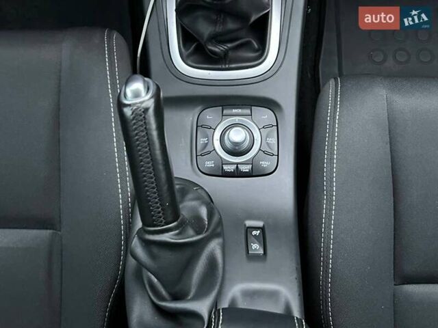 Серый Рено Меган, объемом двигателя 1.5 л и пробегом 269 тыс. км за 6000 $, фото 29 на Automoto.ua