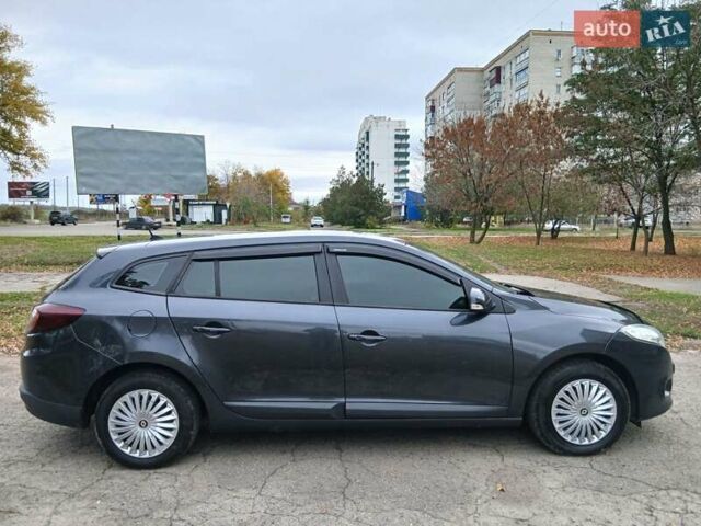 Сірий Рено Меган, об'ємом двигуна 1.46 л та пробігом 273 тис. км за 6500 $, фото 1 на Automoto.ua