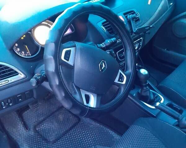 Серый Рено Меган, объемом двигателя 1.46 л и пробегом 336 тыс. км за 6100 $, фото 1 на Automoto.ua