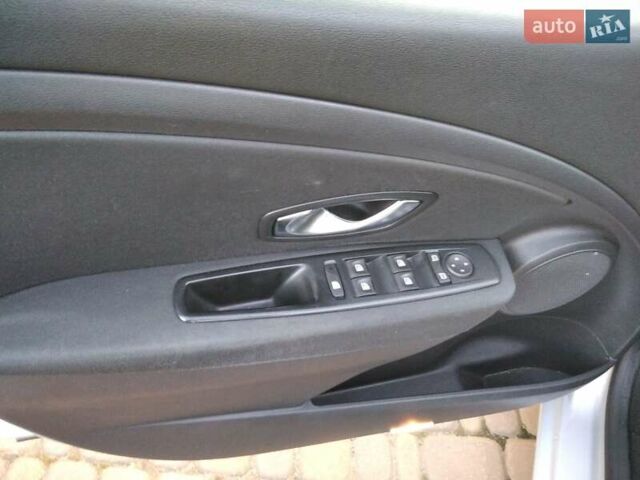 Серый Рено Меган, объемом двигателя 1.5 л и пробегом 230 тыс. км за 6700 $, фото 13 на Automoto.ua