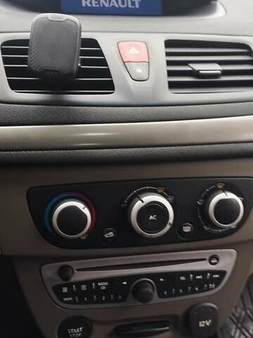 Сірий Рено Меган, об'ємом двигуна 1.46 л та пробігом 276 тис. км за 5800 $, фото 7 на Automoto.ua