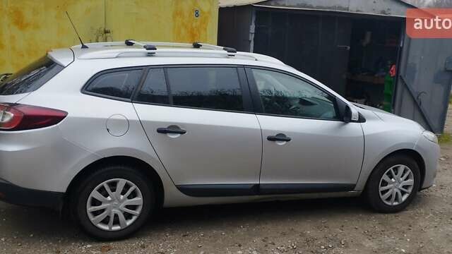 Сірий Рено Меган, об'ємом двигуна 1.46 л та пробігом 276 тис. км за 5800 $, фото 2 на Automoto.ua