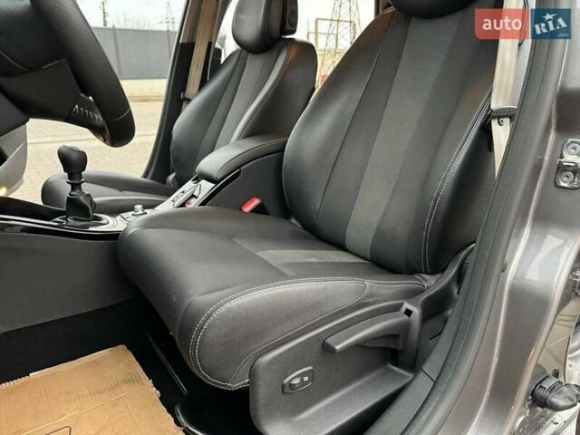 Сірий Рено Меган, об'ємом двигуна 1.4 л та пробігом 216 тис. км за 7700 $, фото 23 на Automoto.ua