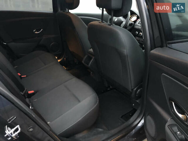Сірий Рено Меган, об'ємом двигуна 1.46 л та пробігом 236 тис. км за 6300 $, фото 17 на Automoto.ua