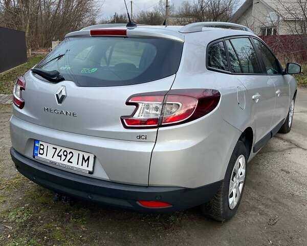 Серый Рено Меган, объемом двигателя 1.46 л и пробегом 232 тыс. км за 7600 $, фото 4 на Automoto.ua