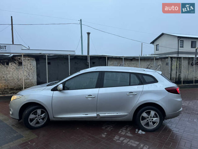 Серый Рено Меган, объемом двигателя 1.5 л и пробегом 208 тыс. км за 6300 $, фото 1 на Automoto.ua