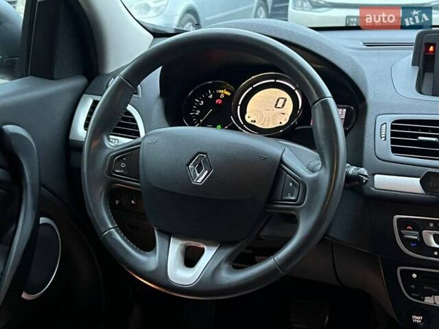 Серый Рено Меган, объемом двигателя 1.5 л и пробегом 234 тыс. км за 7500 $, фото 8 на Automoto.ua