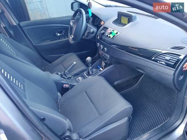 Сірий Рено Меган, об'ємом двигуна 1.46 л та пробігом 212 тис. км за 6600 $, фото 7 на Automoto.ua