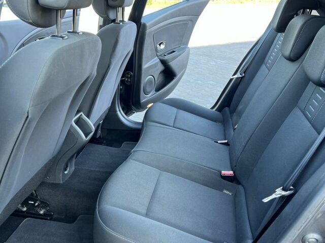 Сірий Рено Меган, об'ємом двигуна 1.5 л та пробігом 350 тис. км за 6200 $, фото 7 на Automoto.ua