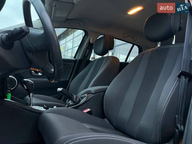 Серый Рено Меган, объемом двигателя 1.5 л и пробегом 234 тыс. км за 7500 $, фото 18 на Automoto.ua