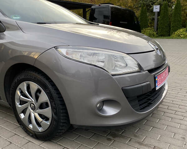 Серый Рено Меган, объемом двигателя 1.9 л и пробегом 285 тыс. км за 7300 $, фото 8 на Automoto.ua