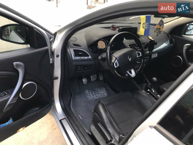 Рено Меган 2011 в Любаре на Automoto.ua Серый Рено Меган, объемом двигателя 1.46 л и пробегом 308 тыс. км за 6800 $, фото 27 на Automoto.ua