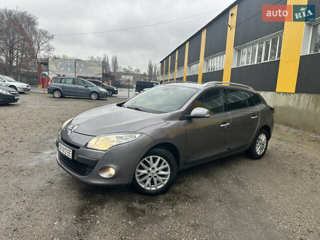 Сірий Рено Меган, об'ємом двигуна 1.87 л та пробігом 200 тис. км за 7700 $, фото 4 на Automoto.ua