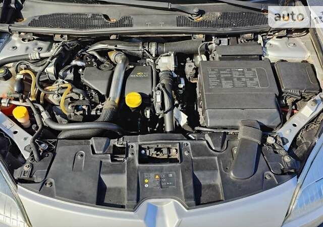 Сірий Рено Меган, об'ємом двигуна 1.46 л та пробігом 243 тис. км за 8200 $, фото 14 на Automoto.ua