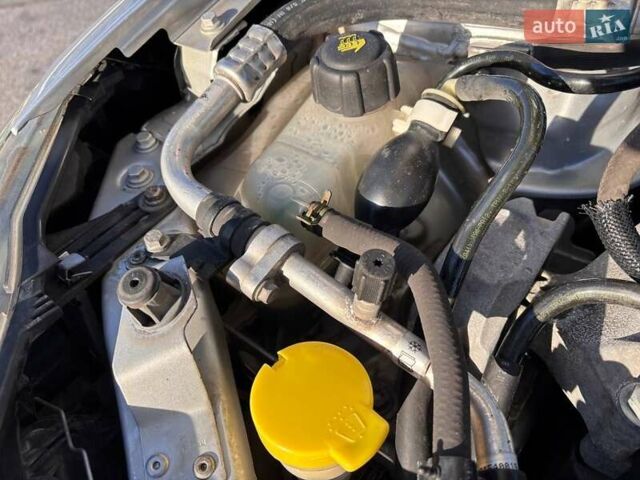 Серый Рено Меган, объемом двигателя 1.5 л и пробегом 249 тыс. км за 9400 $, фото 62 на Automoto.ua