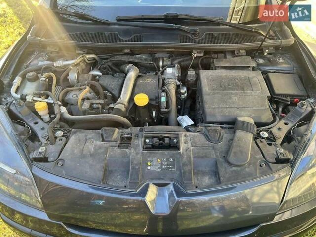 Рено Меган 2011 в Косове на Automoto.ua Серый Рено Меган, объемом двигателя 1.46 л и пробегом 254 тыс. км за 6999 $, фото 10 на Automoto.ua