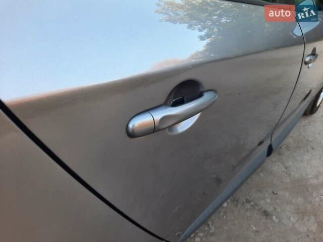 Серый Рено Меган, объемом двигателя 1.6 л и пробегом 201 тыс. км за 7700 $, фото 75 на Automoto.ua