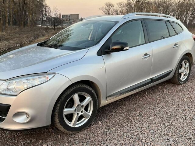 Серый Рено Меган, объемом двигателя 1.9 л и пробегом 280 тыс. км за 8000 $, фото 6 на Automoto.ua