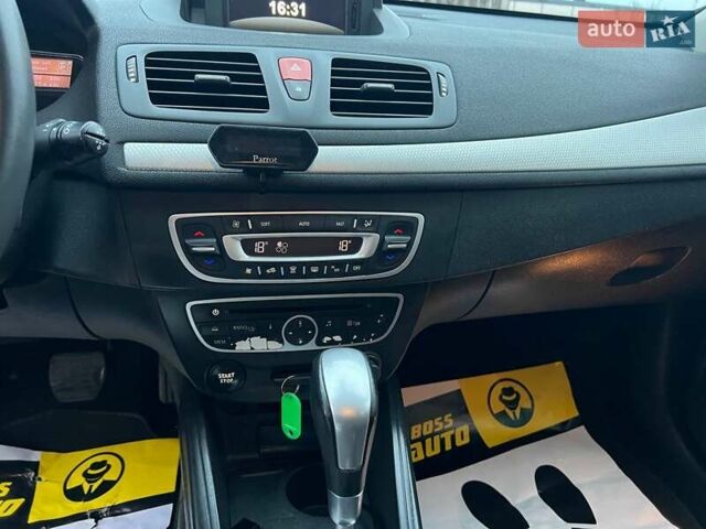 Серый Рено Меган, объемом двигателя 1.5 л и пробегом 234 тыс. км за 7500 $, фото 13 на Automoto.ua