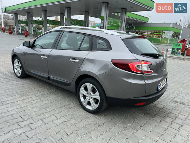 Серый Рено Меган, объемом двигателя 1.46 л и пробегом 220 тыс. км за 7900 $, фото 18 на Automoto.ua