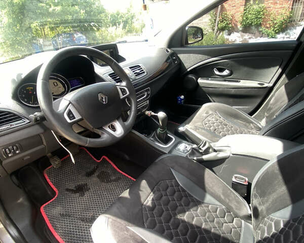 Серый Рено Меган, объемом двигателя 1.46 л и пробегом 294 тыс. км за 8250 $, фото 3 на Automoto.ua