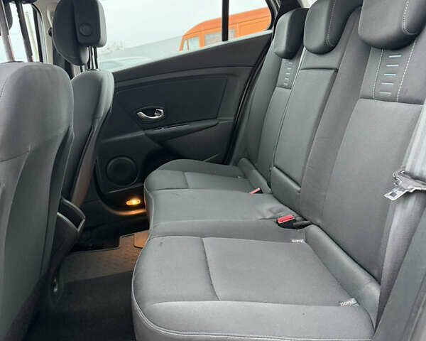 Сірий Рено Меган, об'ємом двигуна 1.6 л та пробігом 182 тис. км за 6699 $, фото 26 на Automoto.ua