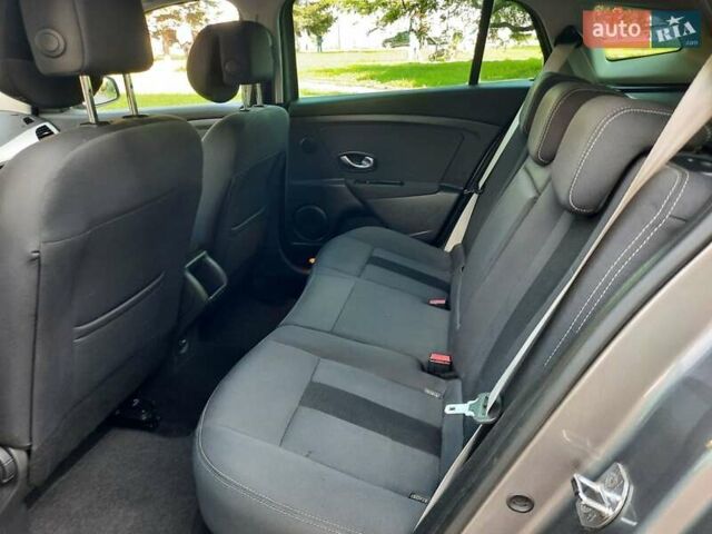 Серый Рено Меган, объемом двигателя 1.6 л и пробегом 194 тыс. км за 8100 $, фото 73 на Automoto.ua