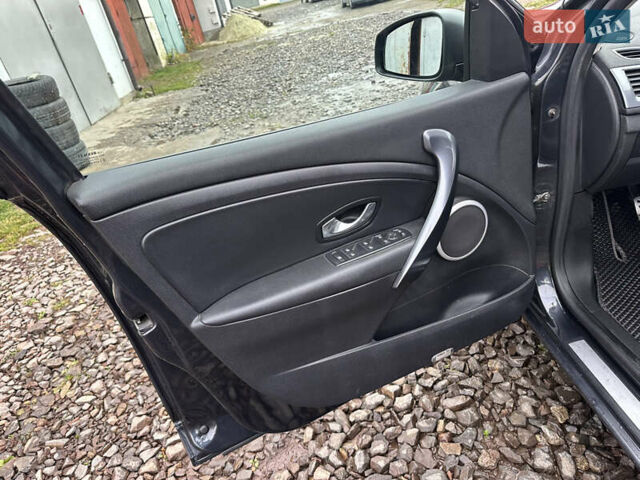 Серый Рено Меган, объемом двигателя 1.46 л и пробегом 232 тыс. км за 7650 $, фото 26 на Automoto.ua