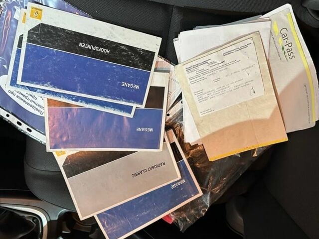 Рено Меган 2011 в Лозовой на Automoto.ua Серый Рено Меган, объемом двигателя 0 л и пробегом 277 тыс. км за 5500 $, фото 10 на Automoto.ua