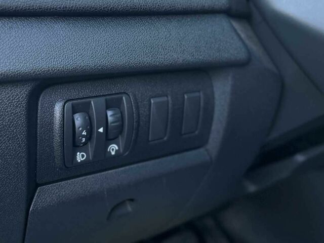 Серый Рено Меган, объемом двигателя 1.5 л и пробегом 208 тыс. км за 7800 $, фото 15 на Automoto.ua