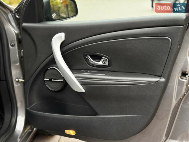 Серый Рено Меган, объемом двигателя 1.5 л и пробегом 146 тыс. км за 8890 $, фото 29 на Automoto.ua