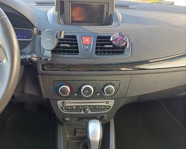 Сірий Рено Меган, об'ємом двигуна 1.5 л та пробігом 229 тис. км за 7600 $, фото 16 на Automoto.ua