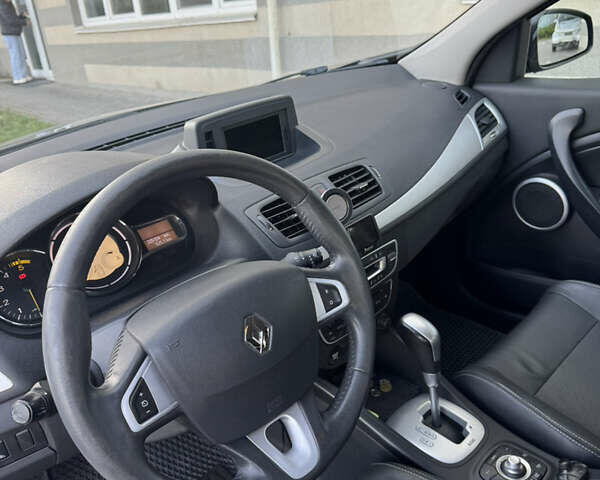 Сірий Рено Меган, об'ємом двигуна 1.5 л та пробігом 225 тис. км за 8000 $, фото 9 на Automoto.ua