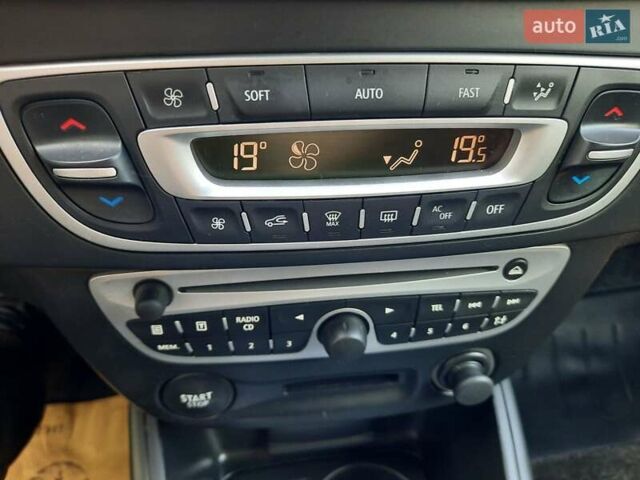 Серый Рено Меган, объемом двигателя 1.6 л и пробегом 194 тыс. км за 8100 $, фото 62 на Automoto.ua