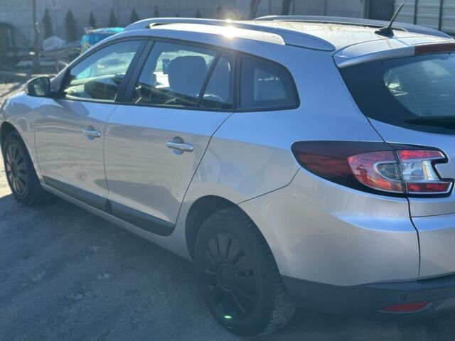 Серый Рено Меган, объемом двигателя 1.5 л и пробегом 203 тыс. км за 6700 $, фото 6 на Automoto.ua