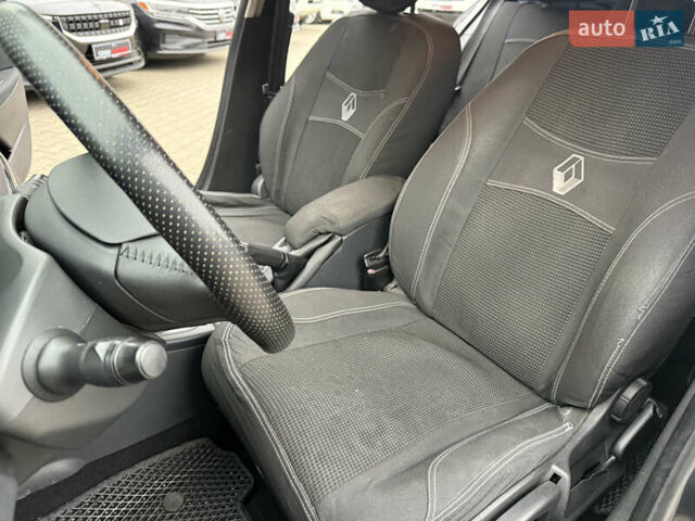 Сірий Рено Меган, об'ємом двигуна 1.46 л та пробігом 320 тис. км за 5500 $, фото 14 на Automoto.ua