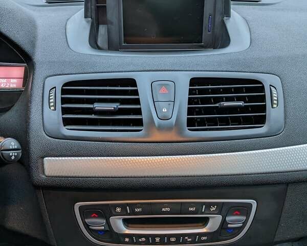 Сірий Рено Меган, об'ємом двигуна 1.87 л та пробігом 193 тис. км за 8400 $, фото 7 на Automoto.ua