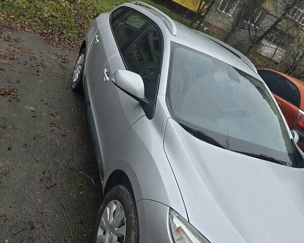 Сірий Рено Меган, об'ємом двигуна 1.6 л та пробігом 240 тис. км за 7000 $, фото 1 на Automoto.ua