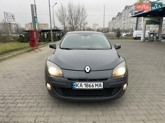 Серый Рено Меган, объемом двигателя 1.46 л и пробегом 350 тыс. км за 5850 $, фото 11 на Automoto.ua
