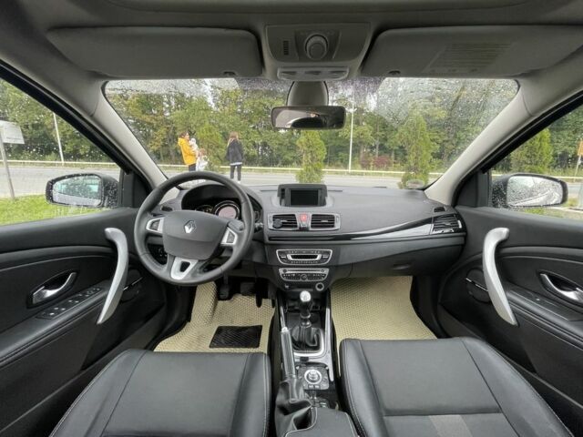 Серый Рено Меган, объемом двигателя 1.4 л и пробегом 186 тыс. км за 6600 $, фото 6 на Automoto.ua