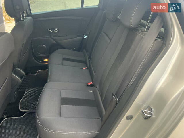 Серый Рено Меган, объемом двигателя 1.46 л и пробегом 274 тыс. км за 6300 $, фото 48 на Automoto.ua