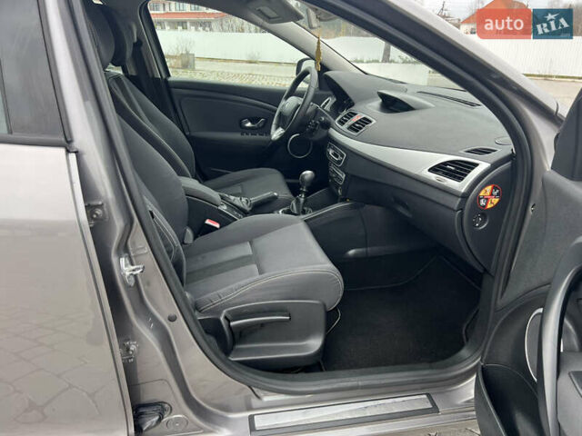 Сірий Рено Меган, об'ємом двигуна 1.5 л та пробігом 199 тис. км за 8250 $, фото 34 на Automoto.ua