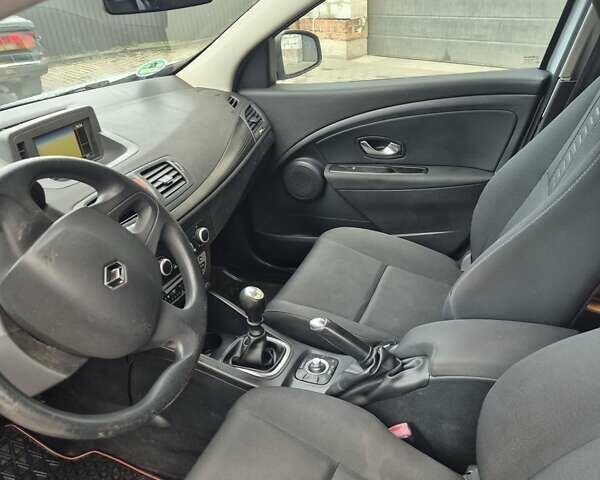 Серый Рено Меган, объемом двигателя 1.5 л и пробегом 228 тыс. км за 6650 $, фото 13 на Automoto.ua