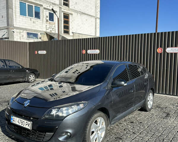 Серый Рено Меган, объемом двигателя 1.46 л и пробегом 337 тыс. км за 7200 $, фото 2 на Automoto.ua