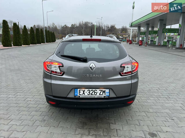 Серый Рено Меган, объемом двигателя 1.46 л и пробегом 220 тыс. км за 7900 $, фото 16 на Automoto.ua
