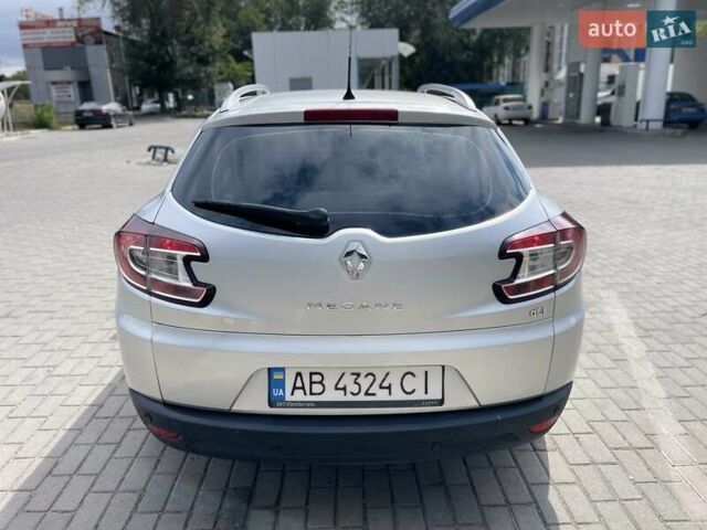 Рено Меган 2011 в Днепре (Днепропетровске) на Automoto.ua Серый Рено Меган, объемом двигателя 1.5 л и пробегом 235 тыс. км за 5999 $, фото 4 на Automoto.ua