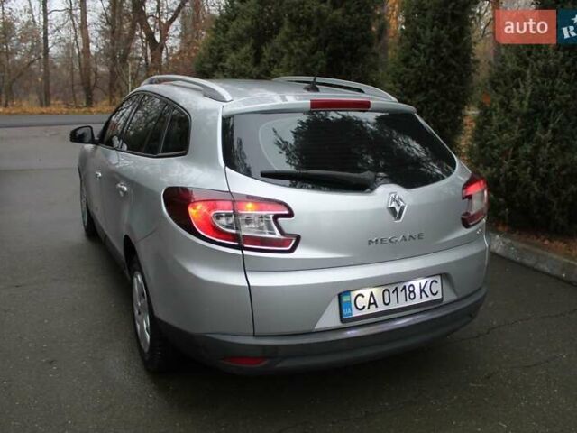Сірий Рено Меган, об'ємом двигуна 1.5 л та пробігом 270 тис. км за 7200 $, фото 4 на Automoto.ua