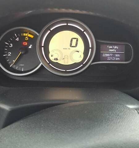 Серый Рено Меган, объемом двигателя 1.46 л и пробегом 236 тыс. км за 6100 $, фото 2 на Automoto.ua