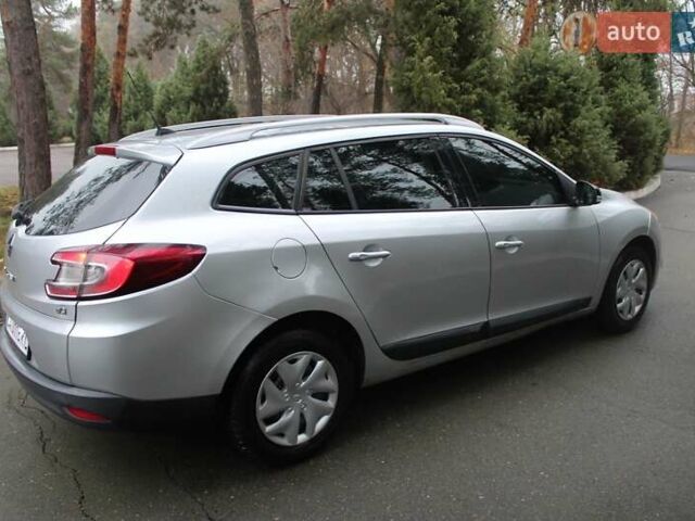 Сірий Рено Меган, об'ємом двигуна 1.5 л та пробігом 270 тис. км за 7200 $, фото 6 на Automoto.ua