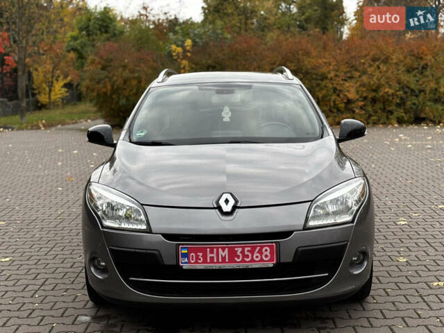 Серый Рено Меган, объемом двигателя 1.5 л и пробегом 146 тыс. км за 8890 $, фото 2 на Automoto.ua